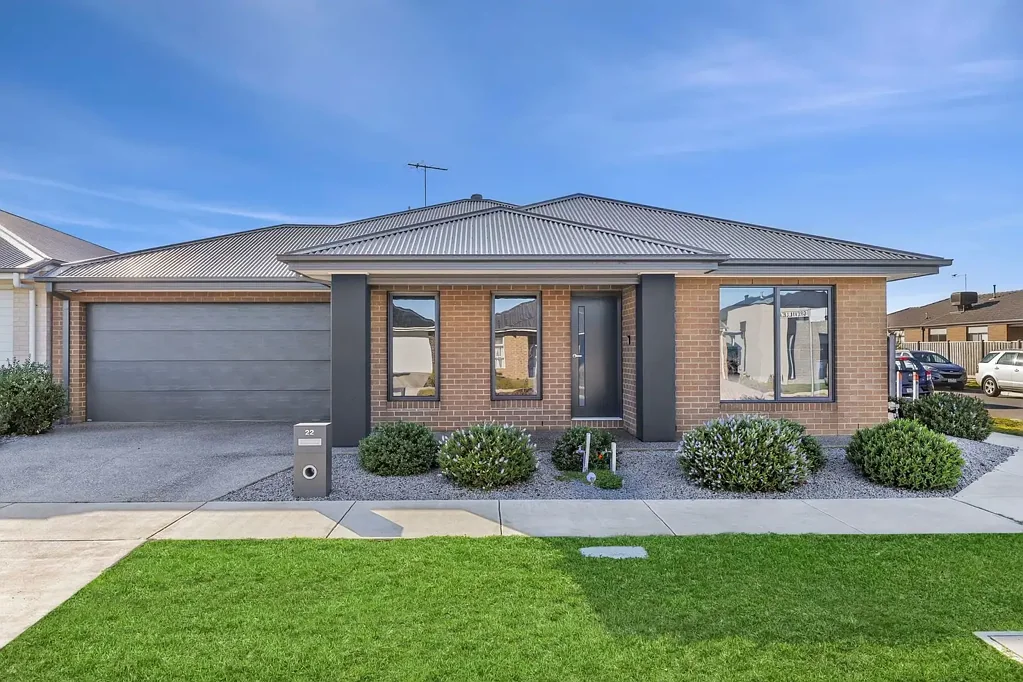 Mount Duneed 4 Bedroom Modern Effortless Living.