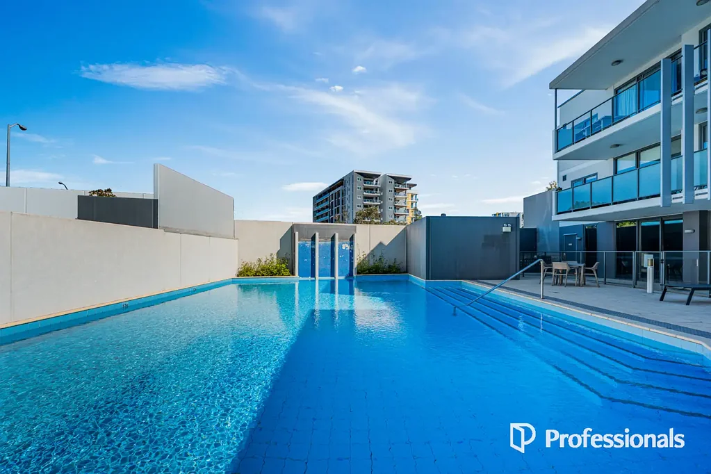 Spacious 2 Bedroom Apartment in Prime Rivervale Location