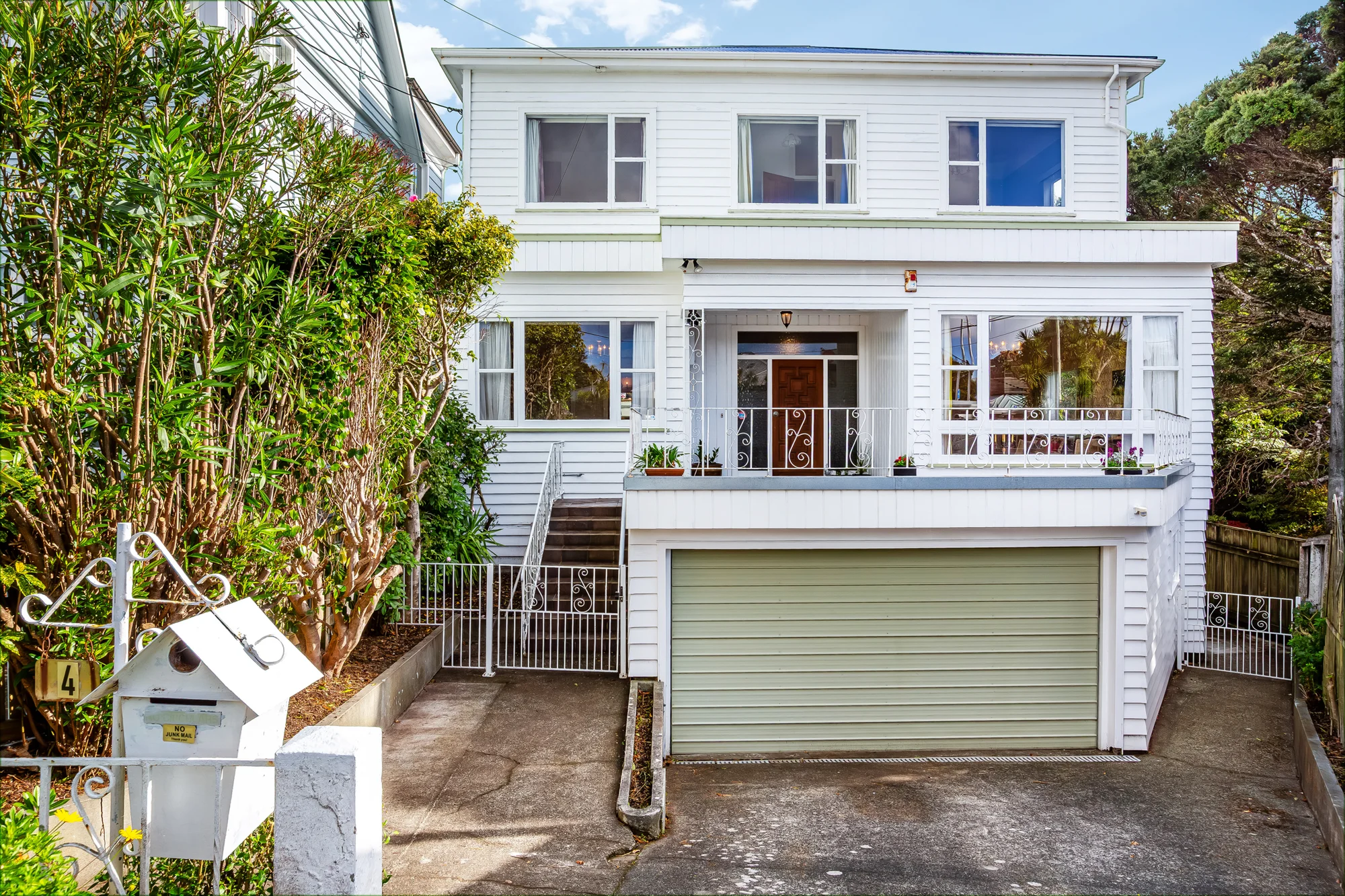 Kelburn 7 Bedroom LOCATION, LOCATION, LOCATION