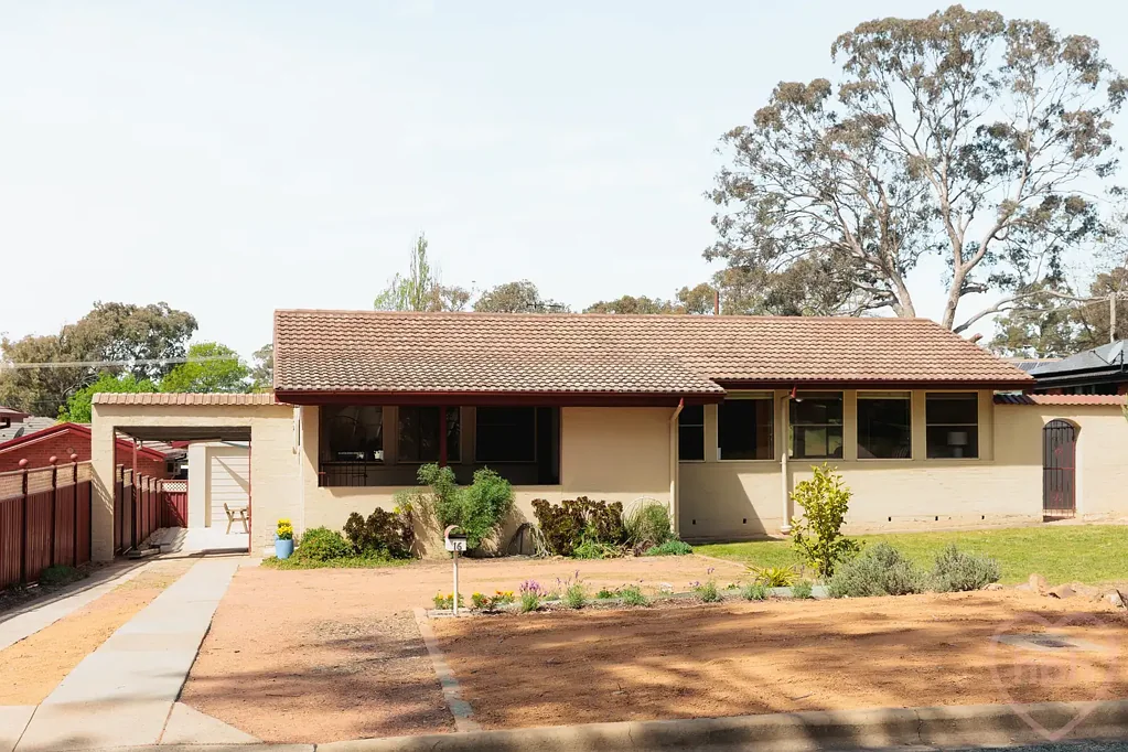 16 Mollison Street, Scullin, ACT 2614