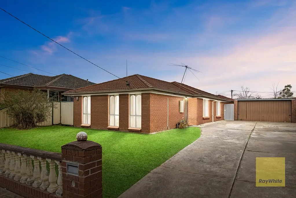 18 Stevenage Crescent, Deer Park, VIC 3023
