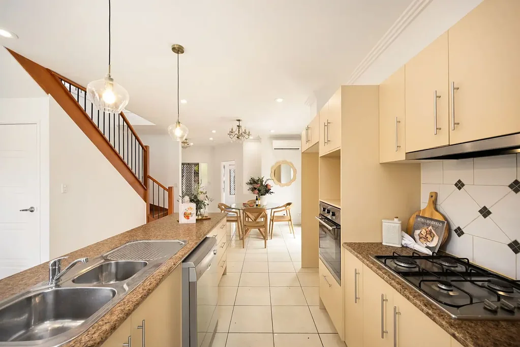 Forest Lake 4ਬੈੱਡਰੂਮ Small-Lot Living in Cascade, With a Park at the End of Your Street