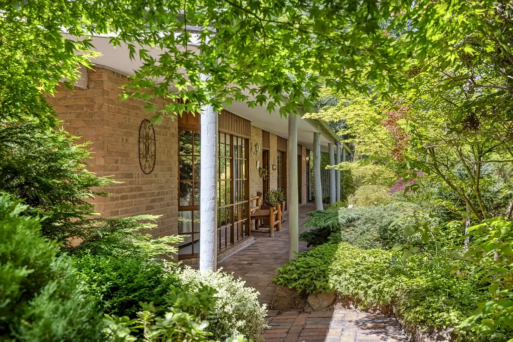 Daylesford 3chambre Retro Design, A little Cool, a Little Hip! Lake Precinct, Private and approx. ½ acre