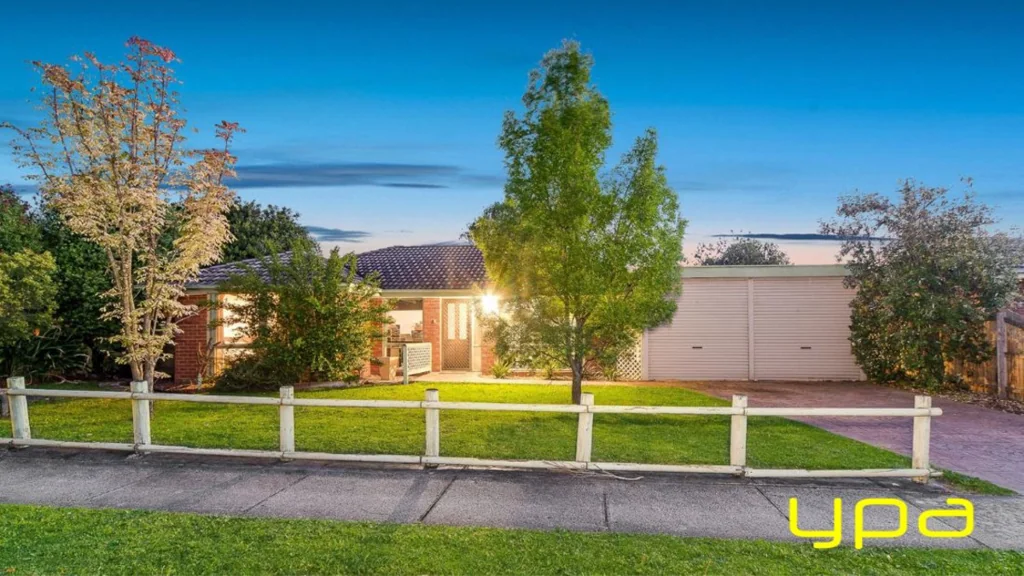 62 Huon Park Road, Cranbourne North, VIC 3977