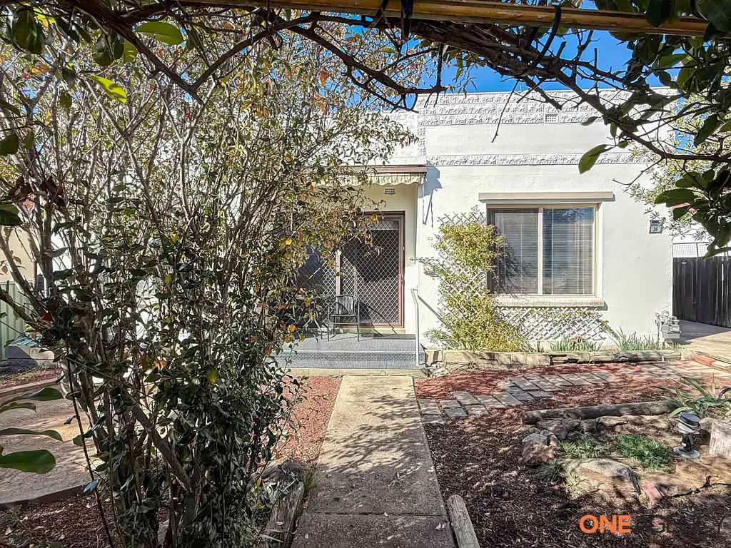 Cooma 3房  Character, Comfort & Convenience in the Heart of Cooma