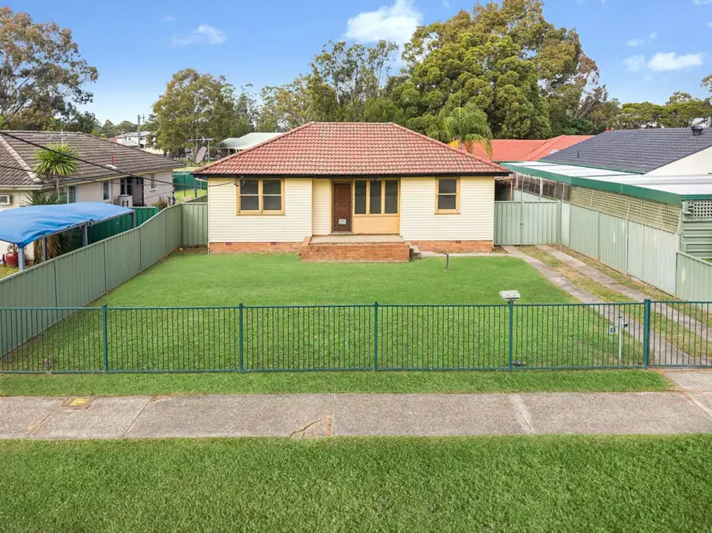 Lurnea 3 Bedroom MUST BE SOLD THIS SATURDAY 30TH MAY 2026 AT 4PM