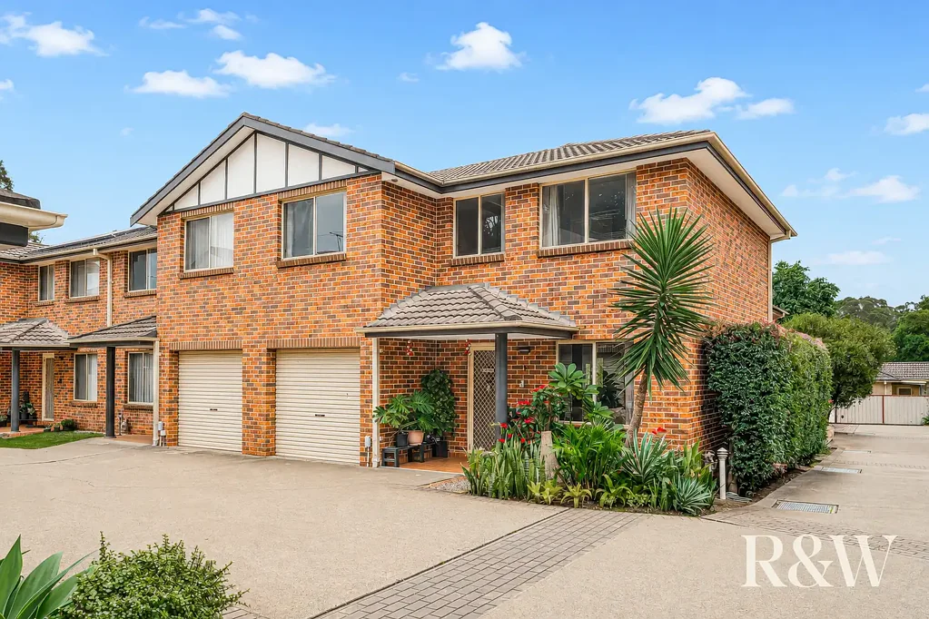 Mount Druitt 3 Bedroom Immaculate Townhouse in Sought After Location (Close to Mt Druitt CBD)