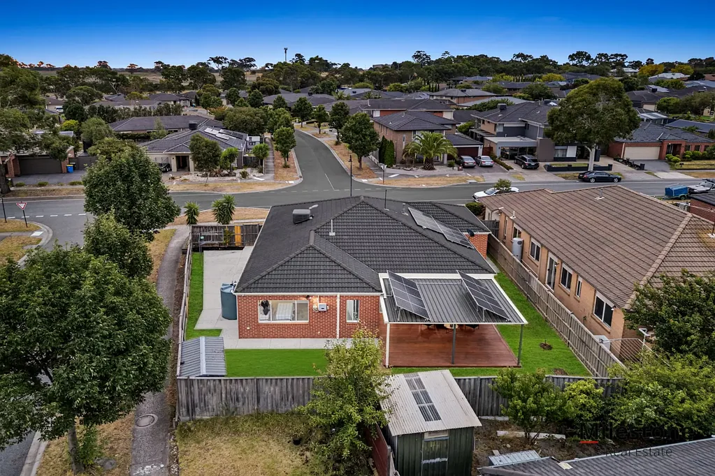68 Melington Drive, Lyndhurst, VIC 3975