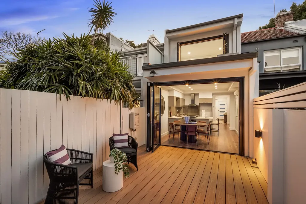 Surry Hills 2房 精美翻新联排别墅，位于 Surry Hills 核心地段 Beautifully refreshed terrace in prime Surry Hills pocket