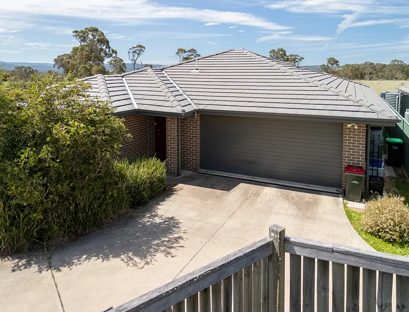 3/16 Mason Crescent, Armidale, Tamworth, 4 Bedrooms, 2 Bathrooms, House