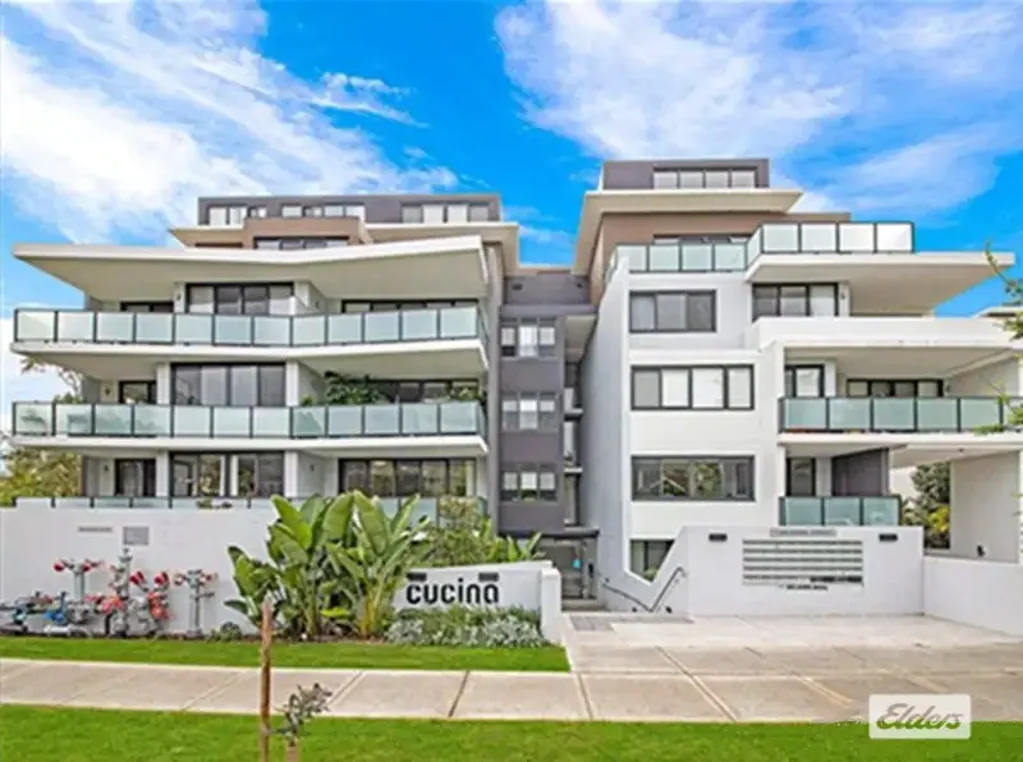 ONE BEDROOM PLUS SUTDY APARTMENT