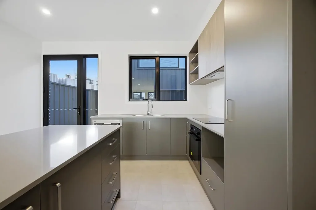 Gungahlin 2房  Brand New Townhouse | Light-Filled Living, Excellent Cross-Ventilation & Walk-Ev