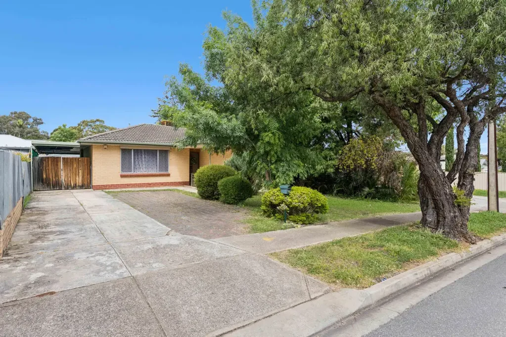 Gilles Plains 3Phòng ngủ A Prime Opportunity with Plenty of Potential