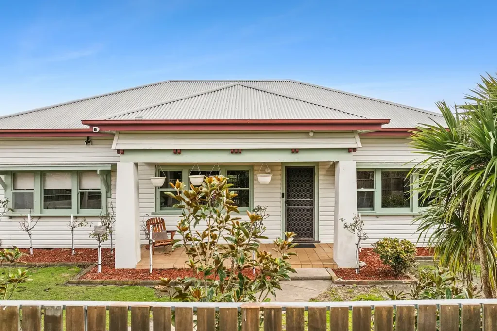 Colac 3 Slaapkamer A TIMELESS HOME IN THE HEART OF COLAC