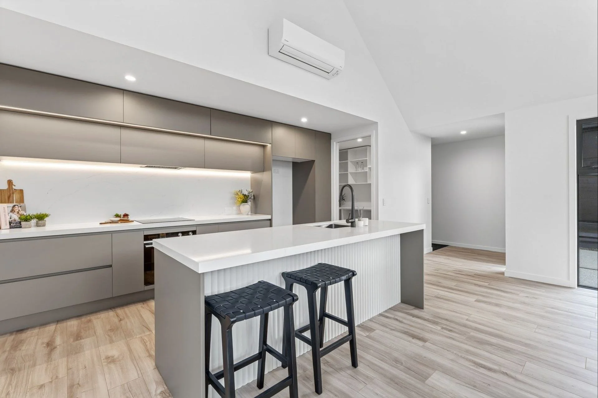 10 Kamana Rise, Wanaka, Otago, 4 Schlafzimmer, 3 Badezimmer, House