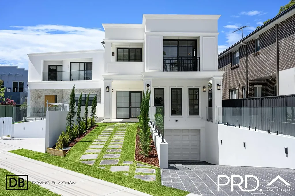 895a Henry Lawson Drive, Picnic Point, NSW 2213