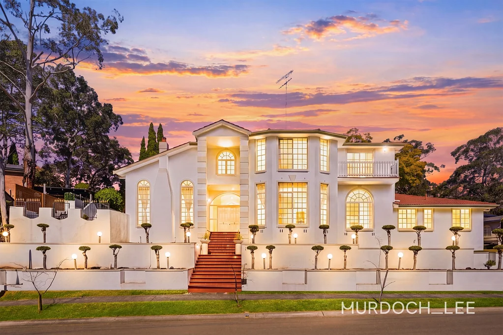 Cherrybrook 4બેડરૂમ Rare Architectural Grandeur with Poolside Entertaining | Walk to CTHS