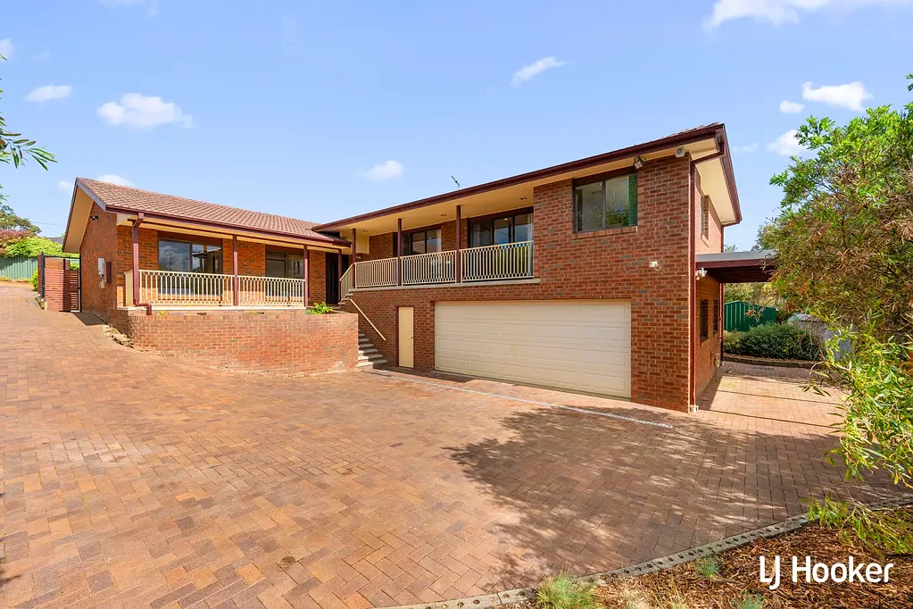 8 Laidley Place, Florey, ACT 2615