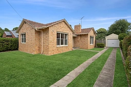 8 Garlick Avenue, Newtown