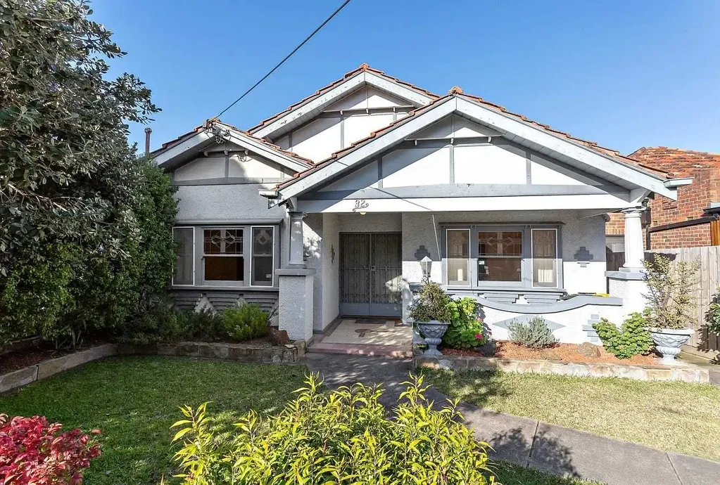 Charming Californian Bungalow in the Heart of Richmond Hill