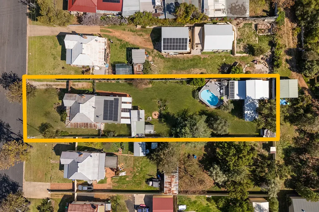 Gulgong 4ਬੈੱਡਰੂਮ Timeless Gulgong Residence on 1556sqm