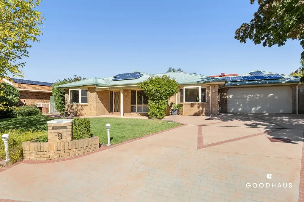 Palmerston 5ห้องนอน Expansive Single-Level Living With Stunning Bathroom Renovations