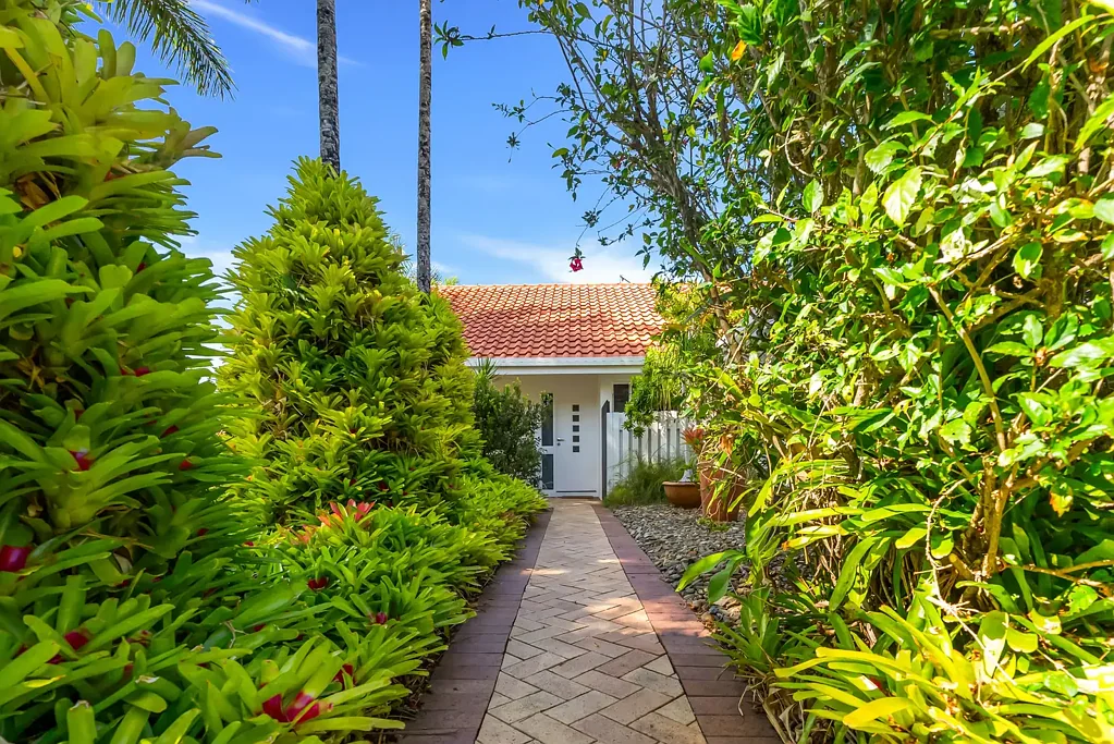 Kewarra Beach 3 Bedroom STUNNING 3 BEDROOM HOME - PARADISE PALMS - KEWARRA BEACH