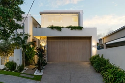 33A Nobby Parade, Miami