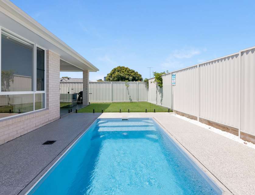 137A Barrier Reef Drive, Mermaid Waters, QLD 4218, 4 Bedrooms, 2 Bathrooms, House