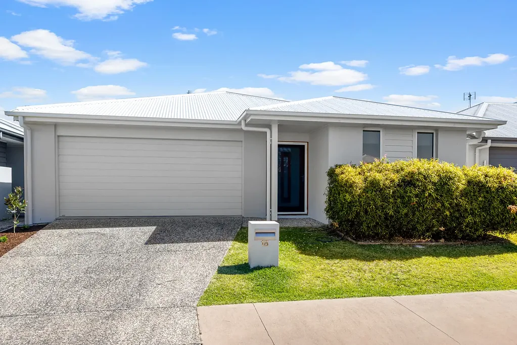 Caloundra West 4房  Modern Family Living in Bells Reach
