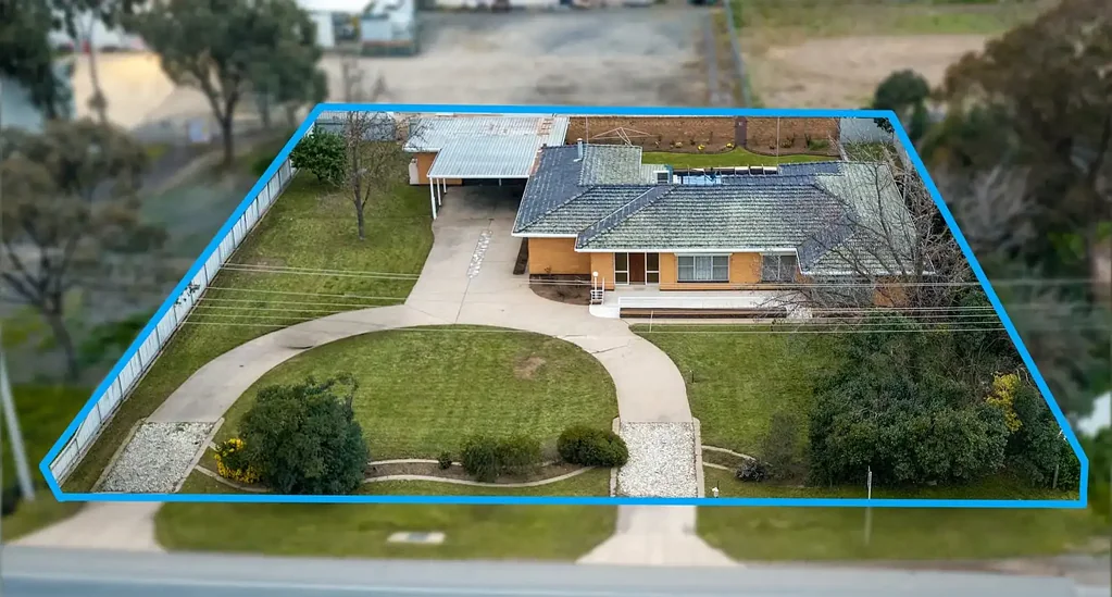 Shepparton 5Zimmer Auction - 3rd October @11am On Site...Work & Live from home !