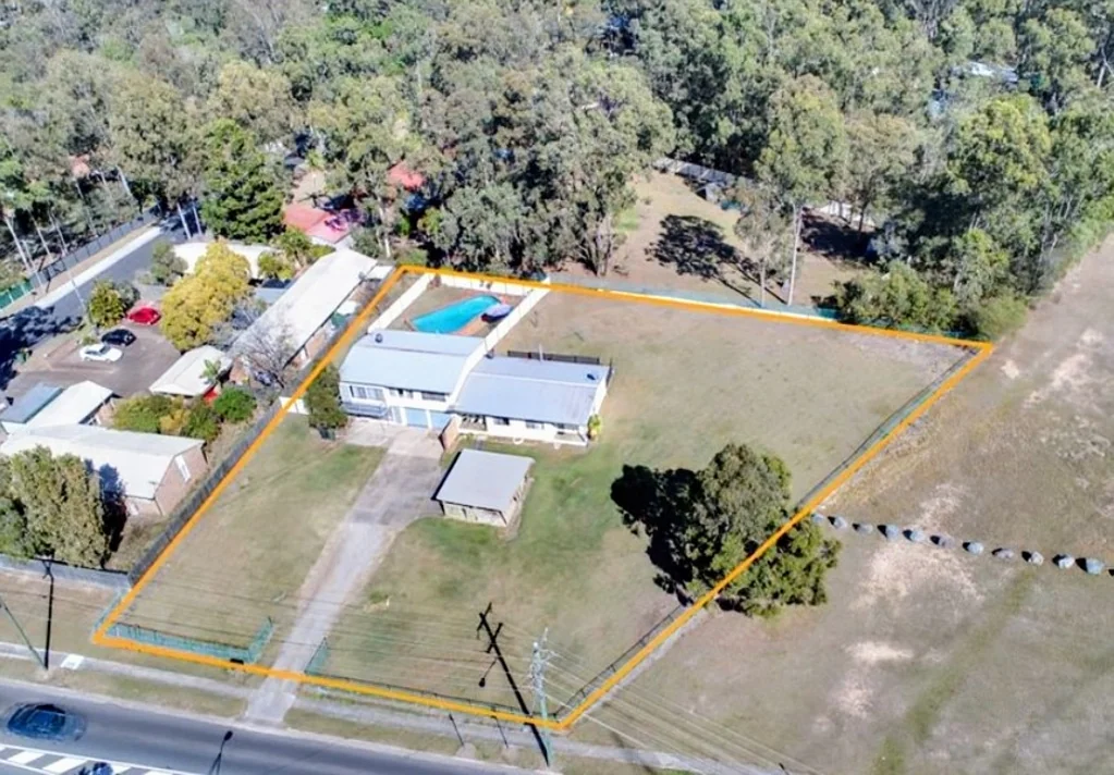 215 Old Logan Road, Camira, QLD 4300