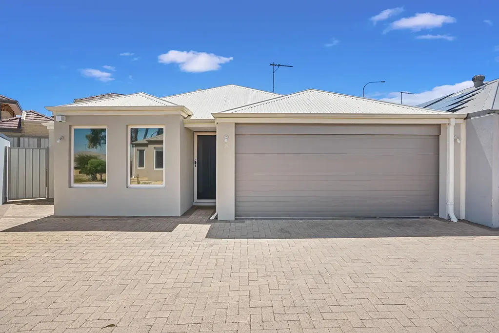 2/2 Marathon Loop, Madeley, WA 6065