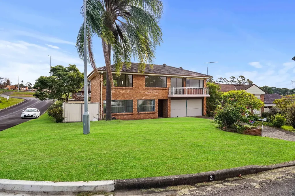 Expansive Executive Family Home in Quiet Cul-de-Sac - Glenfield