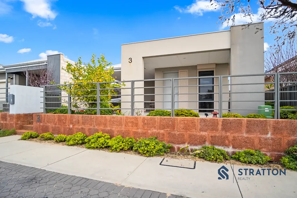 Champion Lakes 4房  Modern Lakeside Living in the Heart of Champion Lakes