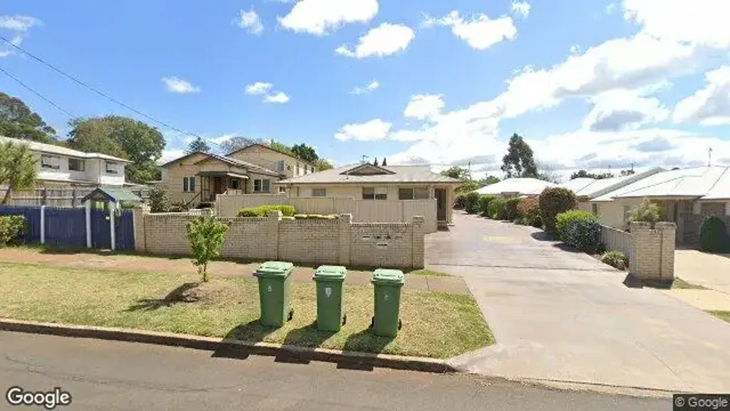 Walk to CBD & Clifford Gardens