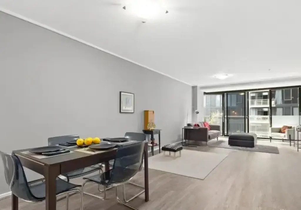 Perfect Location Apartment Great Condition