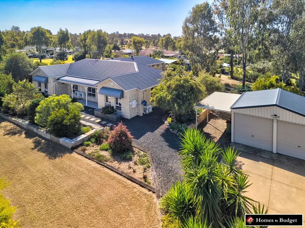 Kensington Grove 5 Bedroom Stunning Family Home in Fairways Estate - A Slice of Paradise Awaits You