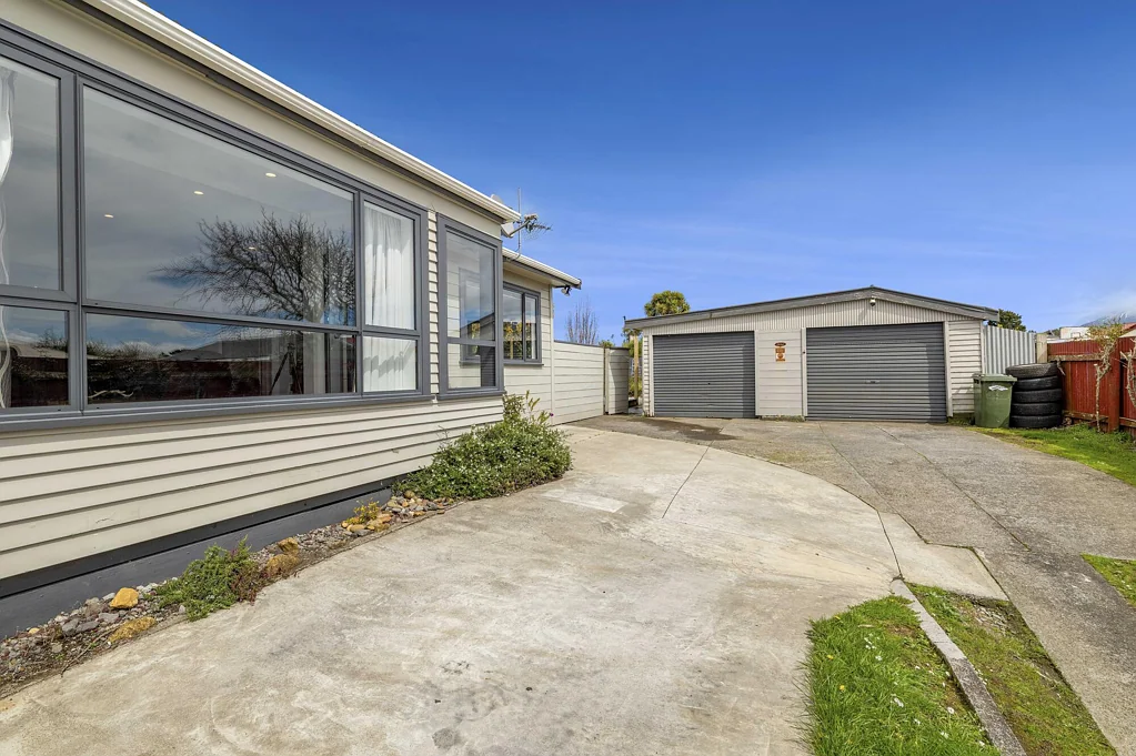 Stratford 4chambre Spacious Family Living with Modern Comforts