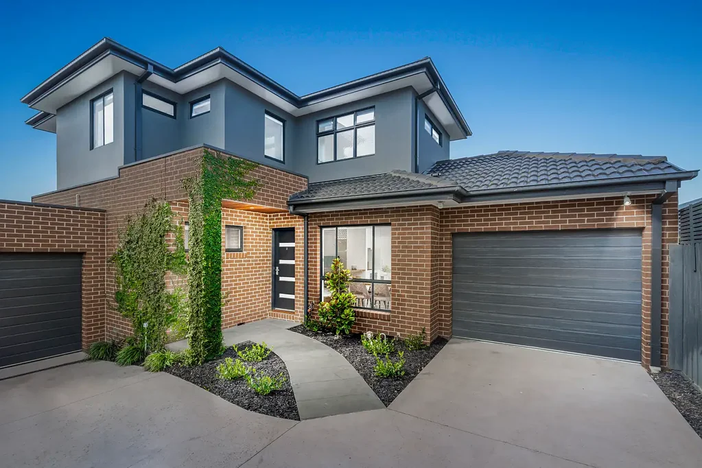 Oakleigh East 3બેડરૂમ Townhouse Ease with Ground Floor Master