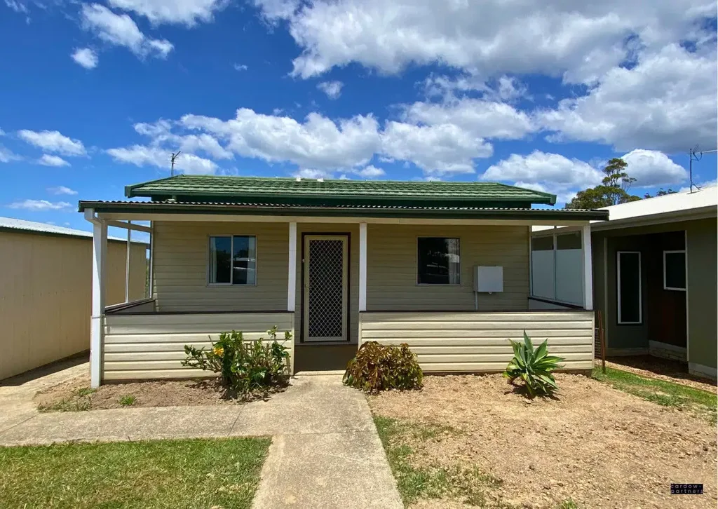 FLEXIBLE LIVING IN ORIGINAL COTTAGE