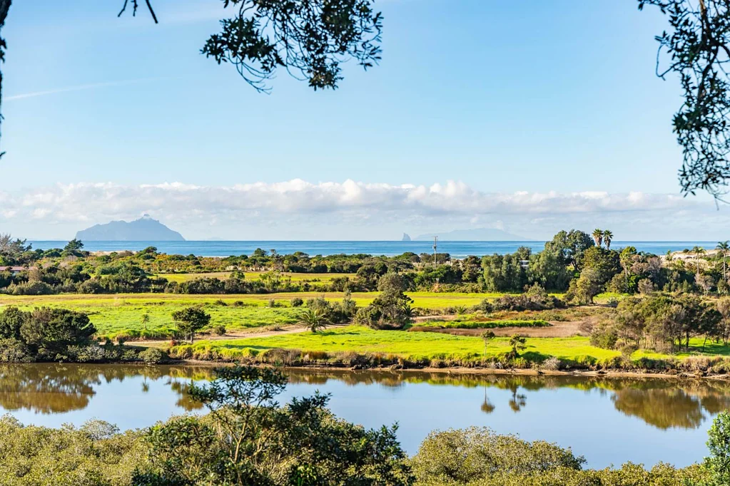 Ruakaka 3 Bedroom Ruakaka Ridge Retreat