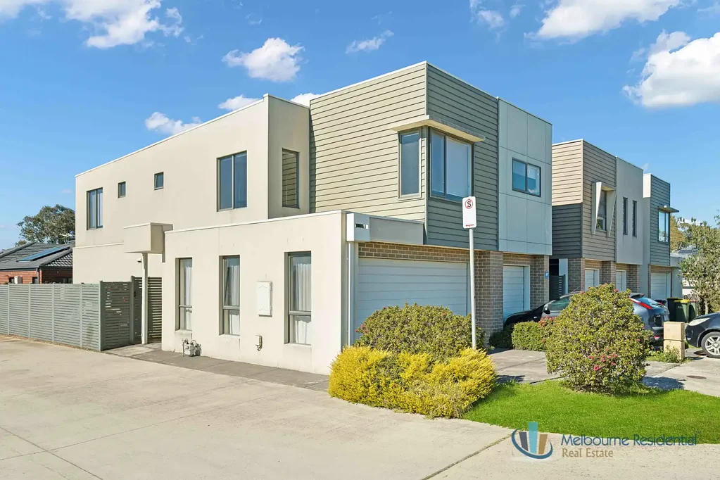 10 Raspberry Gr, Mernda, VIC 3754