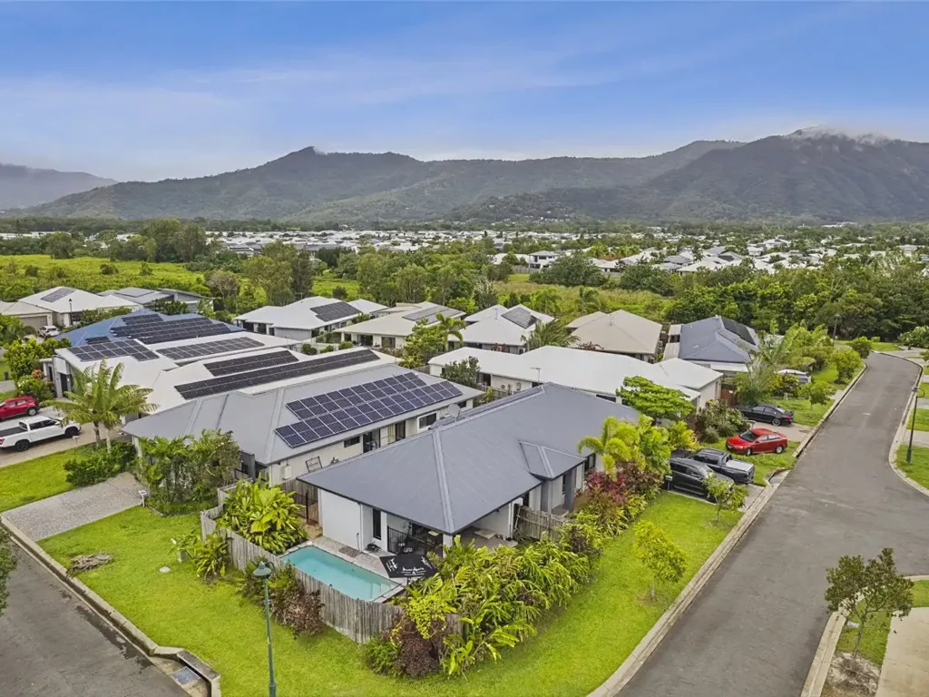 33 Barratta Circle, Trinity Park, QLD 4879