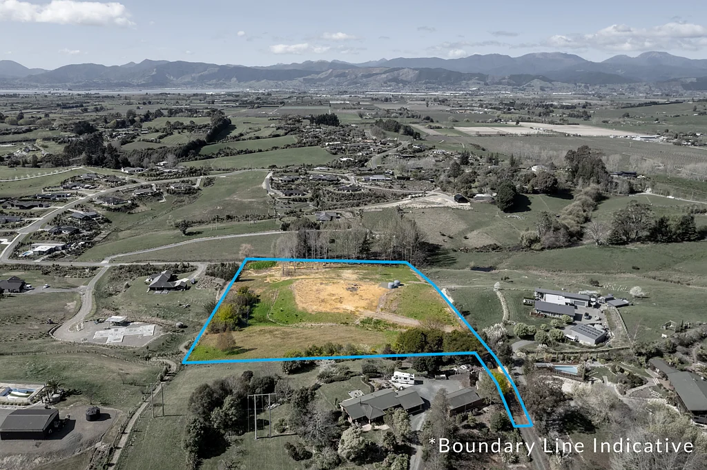 Redwood Valley Stunning Lifestyle Section in Redwood Valley