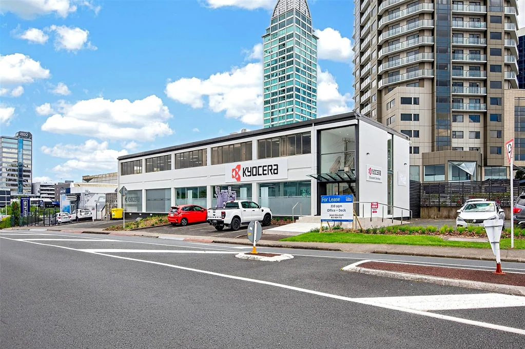 Takapuna Takapuna Office with Deck & Parking