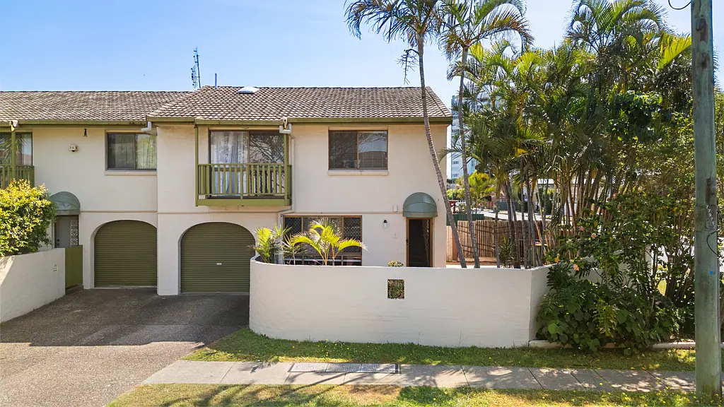 1/23 Imperial Parade, Labrador, QLD 4215