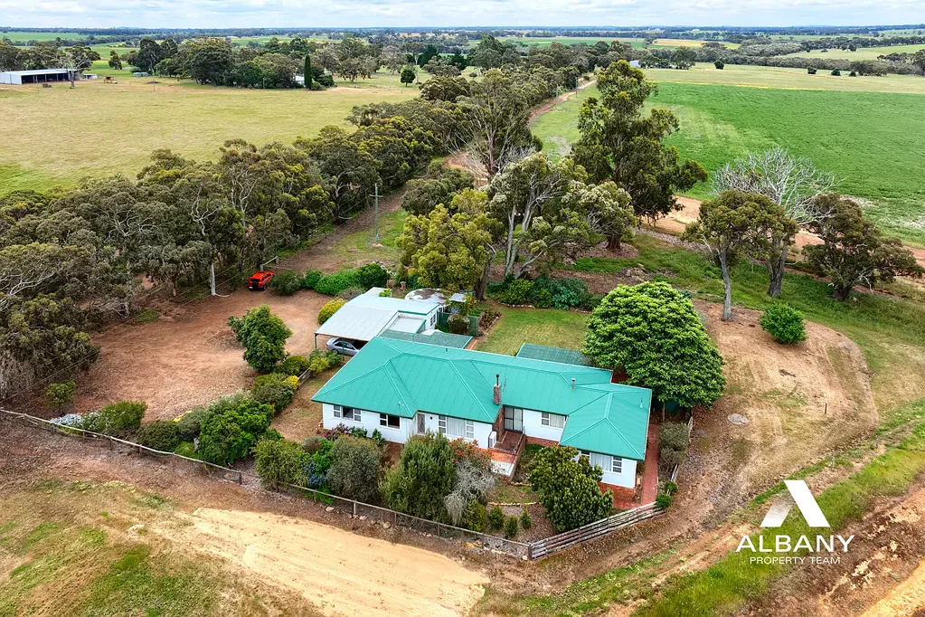 14 De Pledge Road, Kendenup, WA 6323