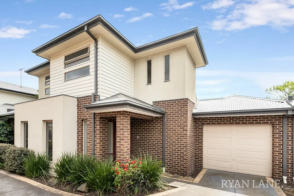 2/8 Rayner Street, Altona, VIC 3018