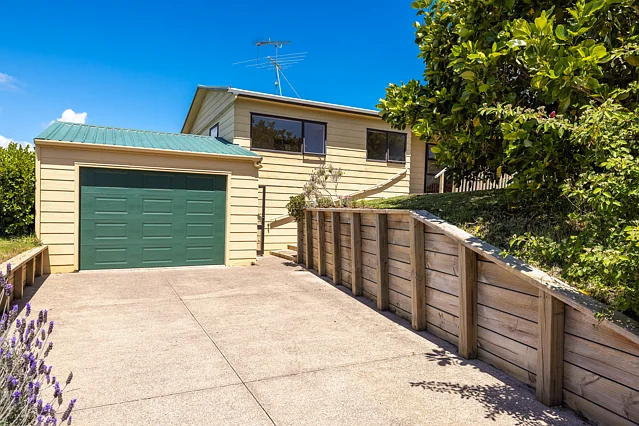 33 Tahatai Road, Oneroa, Waiheke Island